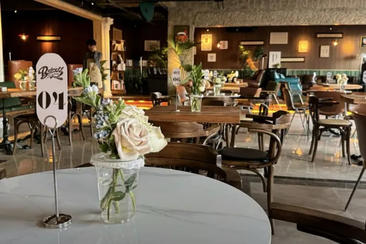 Бар с европейской кухней «Bistro 11», фото 1