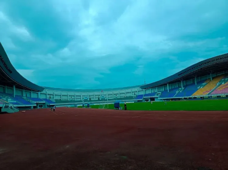 Народный стадион, фото 1
